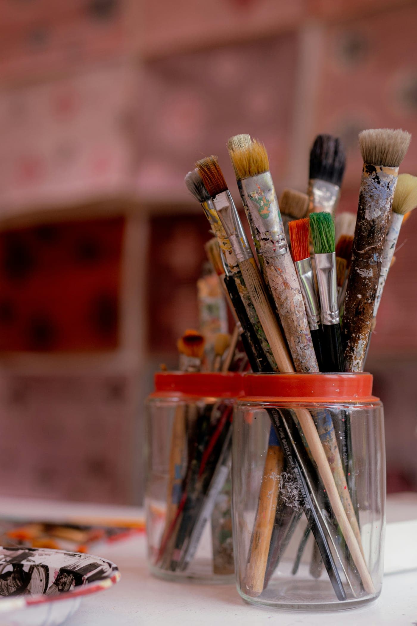 Paint brushes ready for a session